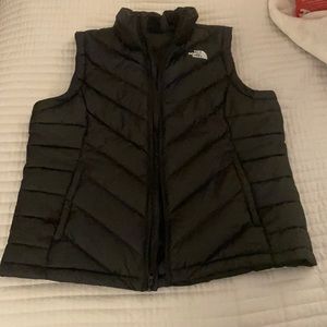 Women’s north face vest